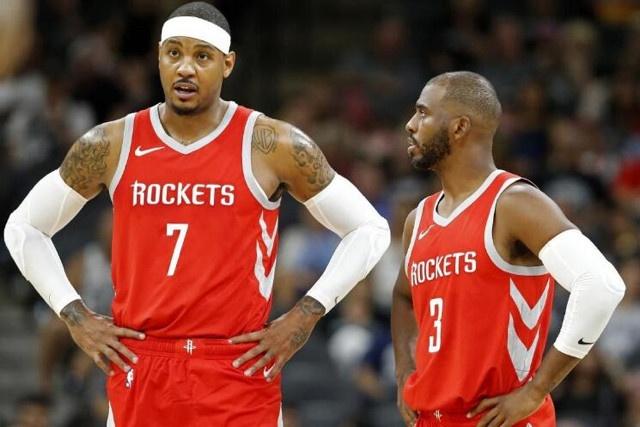 28+10！库里成为史上拿到25分+10板年纪最大的控卫（28+10！库里刷新纪录，成史上达成25分+10篮板的最年长控卫）