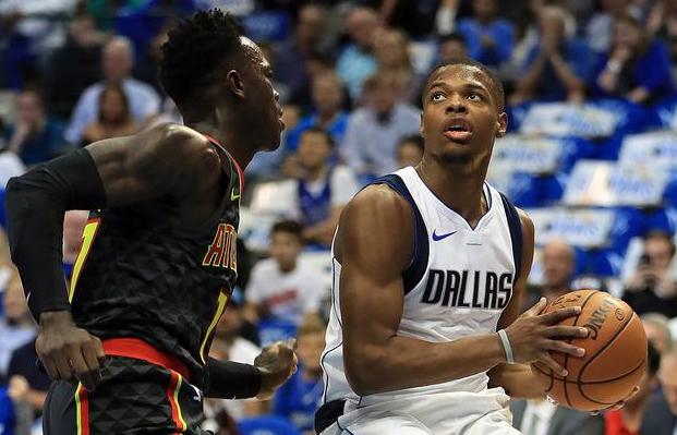 混团世界杯！爆大冷，国乒首败，世界冠军被翻盘，王曼昱疯狂逆转（混合团体世界杯上演冷门！国乒吞下首败，世冠惨遭逆转，王曼昱惊天翻盘）