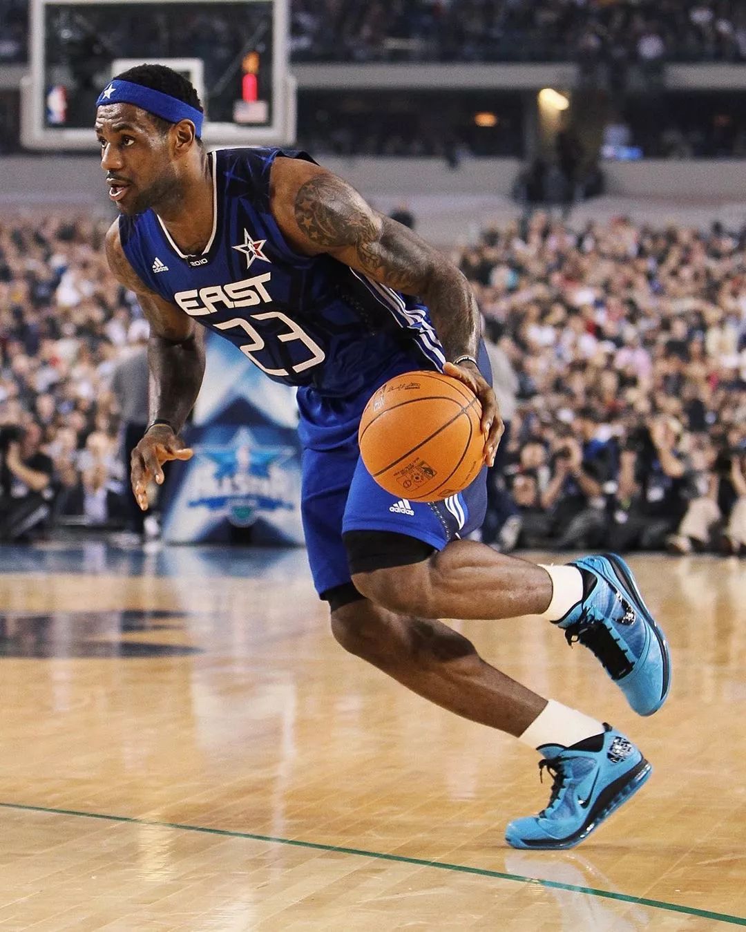 热议汪士钦染红：武侠小说里叫“狂性大发”，臭毛病纯惯的！（汪士钦染红引争议：武侠里叫“狂性大发”，这臭毛病是惯出来的）