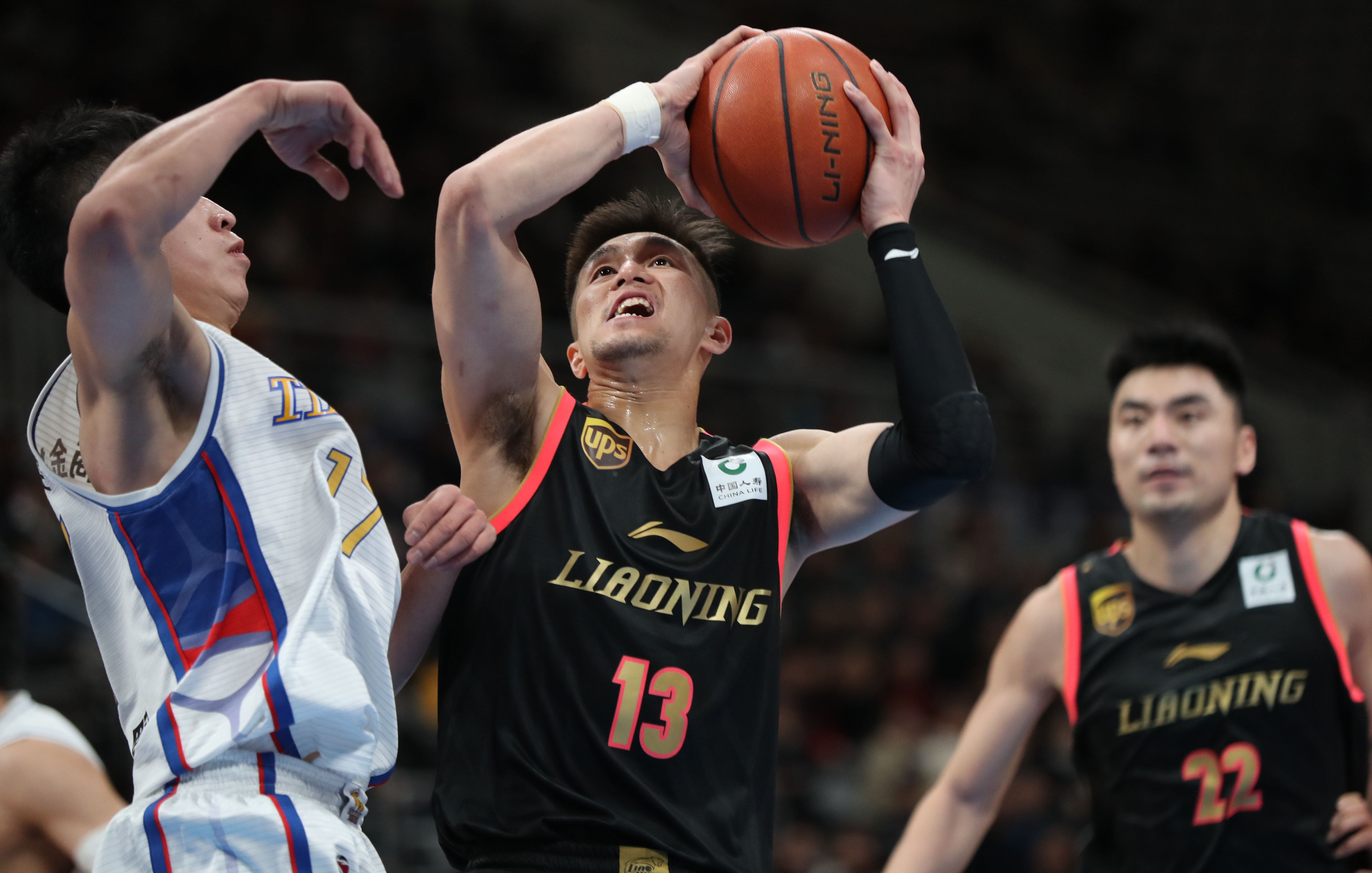 每体：巴萨内部对亚马尔每次客场都成为“头号公敌”感到担忧（每体：巴萨内部忧虑亚马尔每逢客场皆成众矢之的）