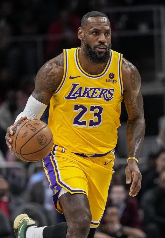 剑南春｜皇马1-1赫罗纳遭遇西甲3连平丢榜首，姆巴佩点射救主（剑南春｜皇马1-1战平赫罗纳，联赛三连平让出榜首，姆巴佩点球救主）