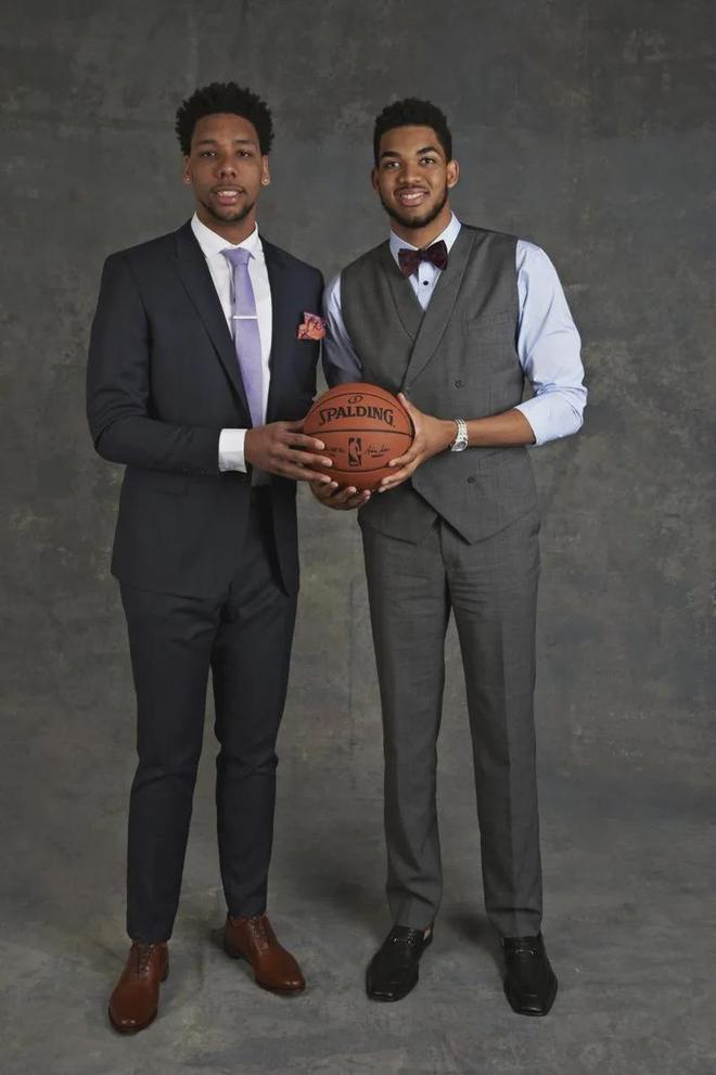 2025／26赛季英超：半个赛季过去了，今夏从德甲转战英超的三位高中锋谁表现最好（英超2025／26半程观察：今夏自德甲来投的三位高中锋谁最抢眼）