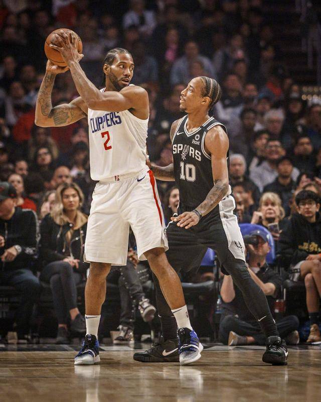 国际邀请赛落幕强队交锋（国际邀请赛谢幕，强队巅峰对决）