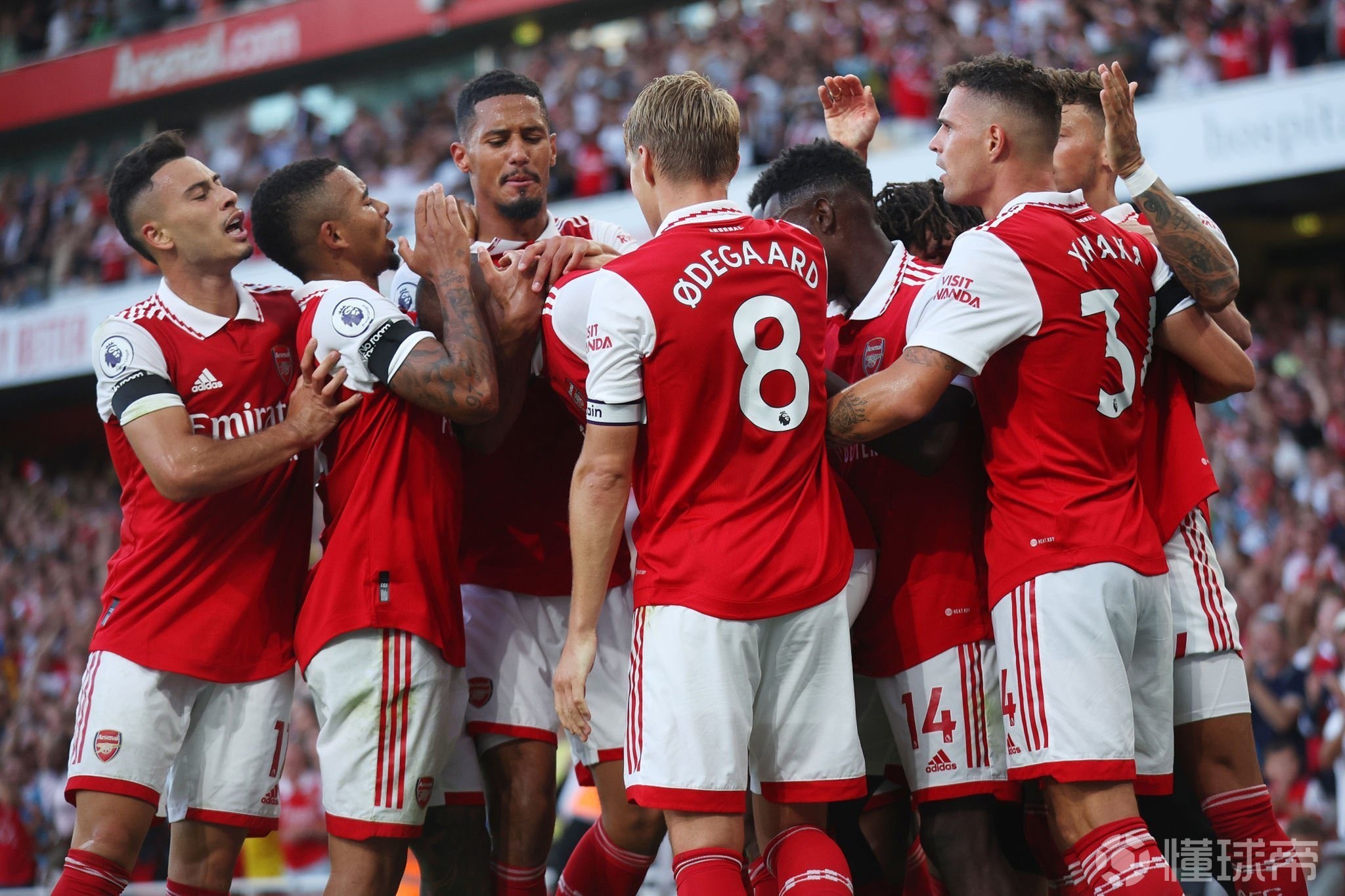 福克斯：我们想成为争冠球队，会全力争胜确保排名西部前四（福克斯：志在争冠，全力争胜确保西部前四席位）