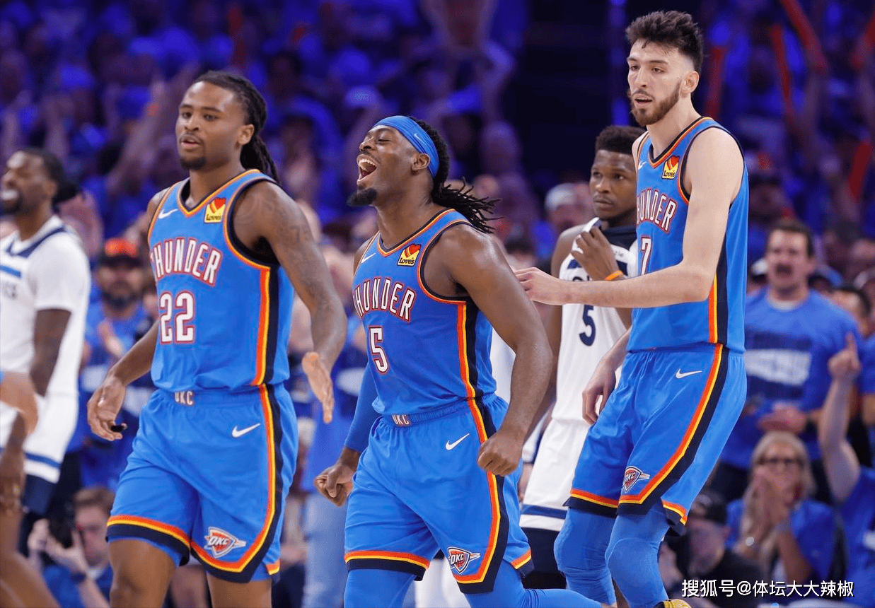 官方：大阪钢巴正式买断广岛三箭中场满田诚（官宣：大阪钢巴从广岛三箭永久签下中场满田诚）