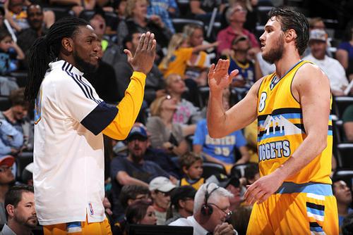 生涯最巅峰的一年？詹姆斯：2018年，当时我觉得自己无所不能（詹姆斯回顾巅峰：2018年，我曾感觉无所不能）