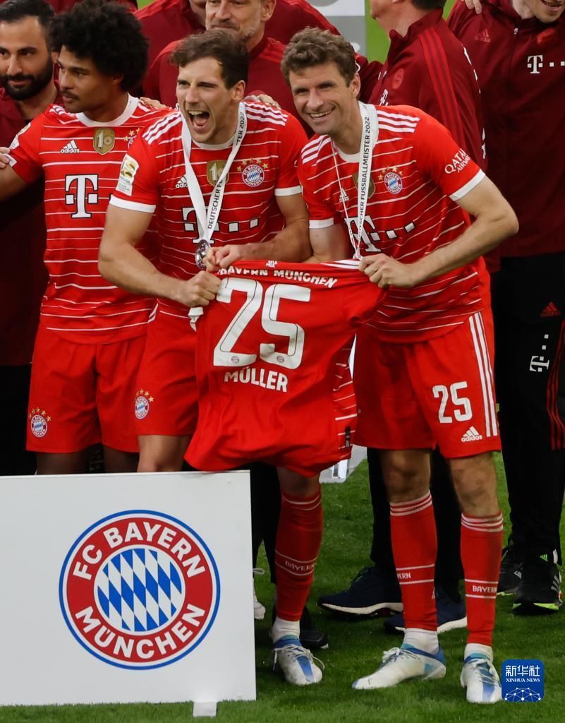 斑马队长，洛卡特利达成尤文生涯200场里程碑（洛卡特利迎来尤文生涯第200场，斑马队长再添里程碑）