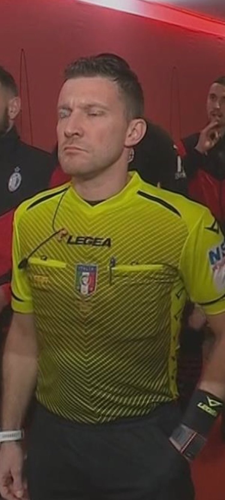 奎因12中7轰赛季新高22分，外加6板9助6抢断（奎因12投7中砍赛季新高22分，另有6篮板9助攻6抢断）