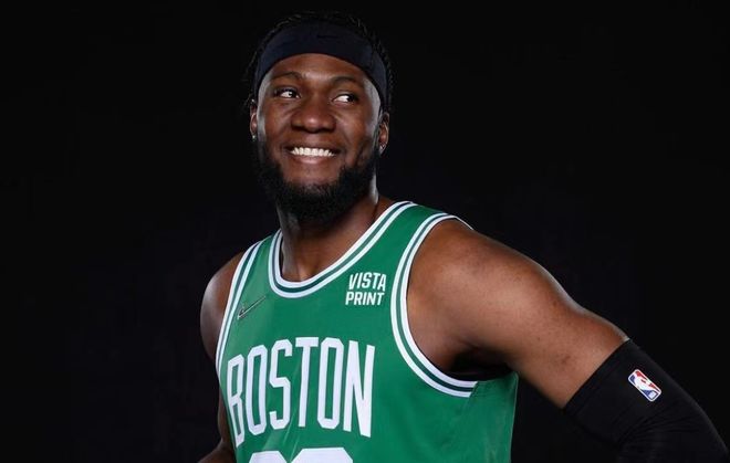 马克西：梅西就是足球史上的里程碑；格策那一脚依然难以释怀（马克西称梅西为足坛里程碑，坦言对格策那脚射门仍难释怀）