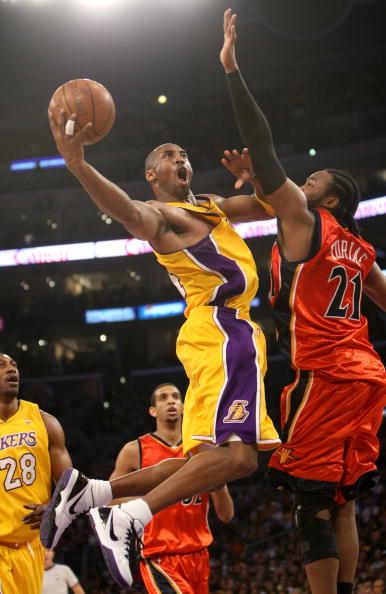 这次快攻完全是闪电速度（这次快攻疾如闪电）