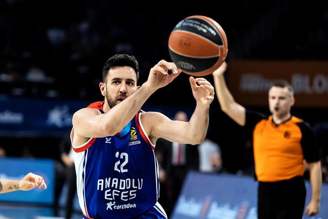 乌多卡确认芬尼史密斯今晚赛季首秀，替补登场限时15分钟（乌多卡称芬尼史密斯今晚赛季首秀，替补出战限时15分钟）